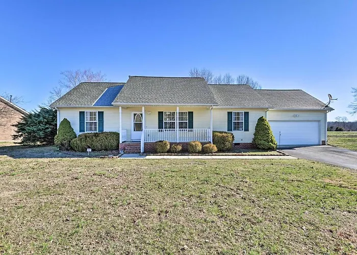 Normandy Home W/ Yard ~ 2 Mi To Lake
