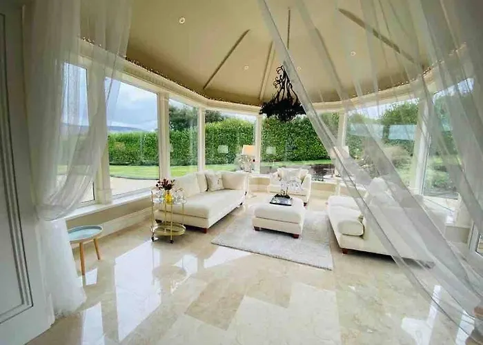 Lakeview Lodge Exclusive Home On The Blessington Lake