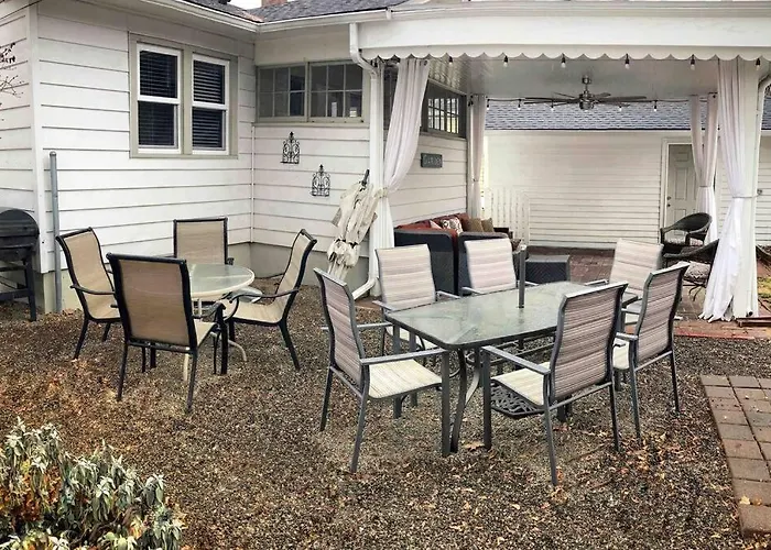 Centrally Located, Family And Furry Friendly Fun!