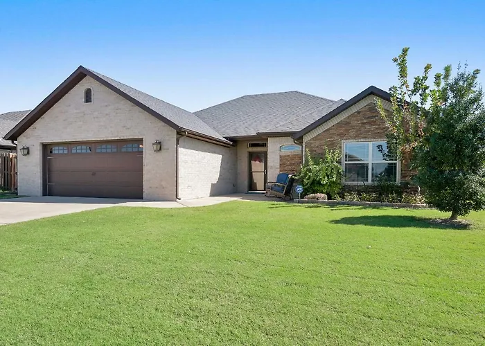 Northwest Arkansas Home Near Bentonville & Trails!