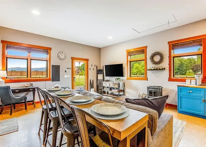 Olympic Discovery Cottage