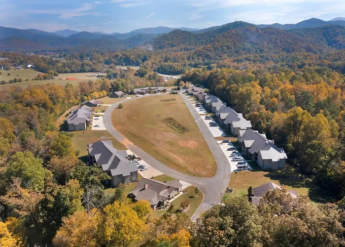 Modern Cades Cove Condo W Community Pool