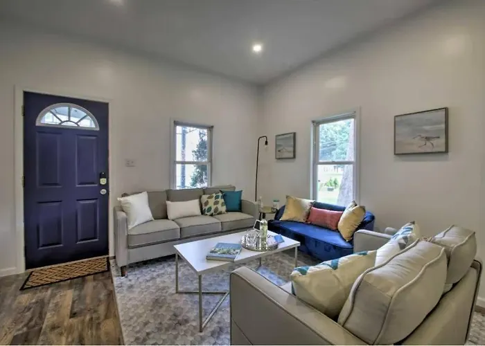 Dunes Home 3 Bedroom I 2 Baths I 2 Living Rooms
