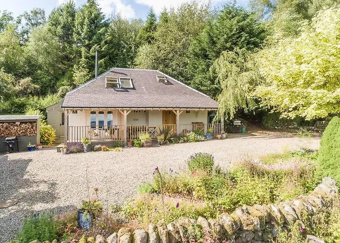 The Mews - A Cottage With A Spectacular Lake View