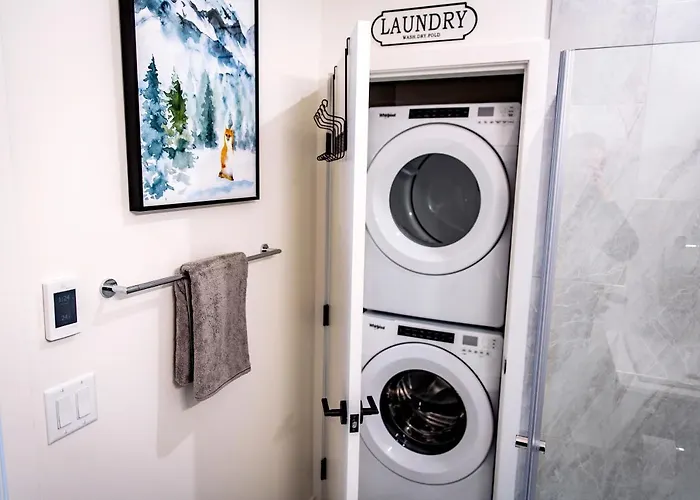 Monashee Sunshine - Condo With Private Hot Tub