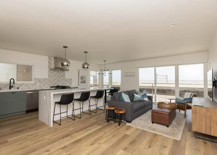 5609 East Seaside Walk