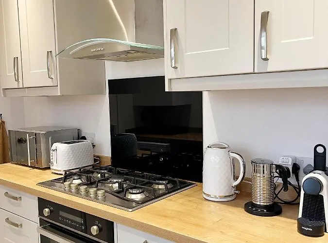 Family Friendly House In Norwich With Parking