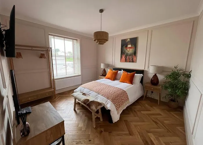 Cottage In Pembroke, Close To Beaches