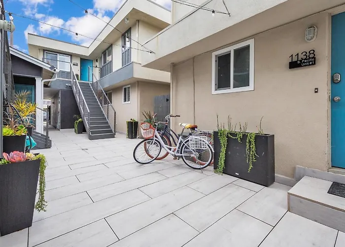 Coastal Comfort | Tower 9 Condo W/ Ocean Views