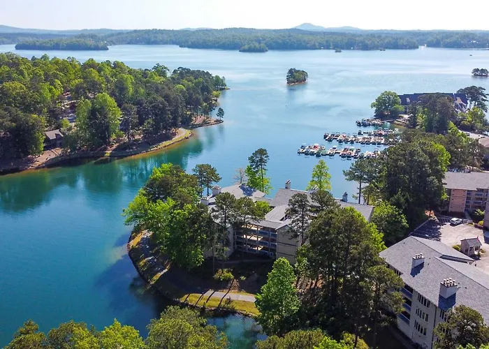 Lake Keowee Condo: Resort Pools & Lake Access!