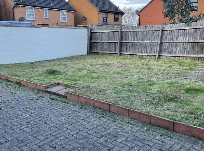 3 Floors, Sleeps 16, 4 Baths, 5 Parking, Bradgate Park, Richard Iii, Leicester