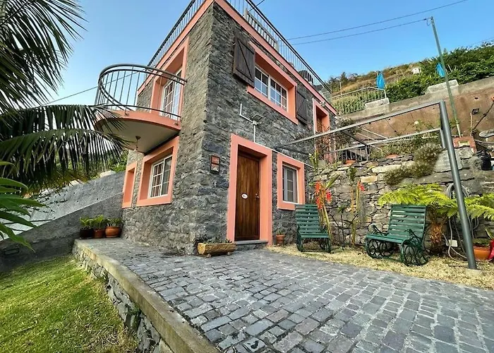 Secluded Cottage W Pool, Oceanside View, 3Br, 3Ba