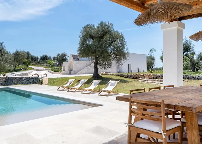 Villa Trulli Cicerali , trulli design con piscina panoramica Ostuni