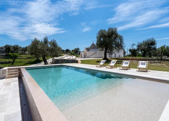 Villa Trulli Cicerali , trulli design con piscina panoramica Ostuni