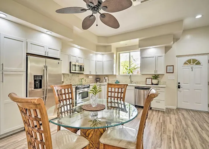 Sunny Kailua Home W/ Covered Lanai 1 Mi To Beach!