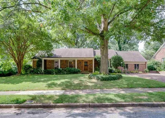 Elegant 6 Bedroom Home In Heart Of Memphis