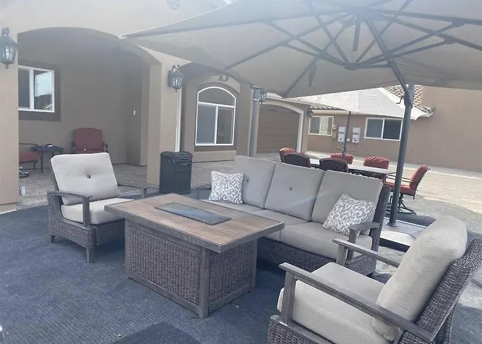 Hillside View With Hot Tub Too
