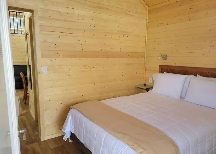 081 Tiny Home Nr Grand Canyon South Rim Sleeps 8