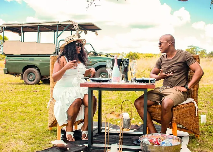 Mela Luxury Game Lodge