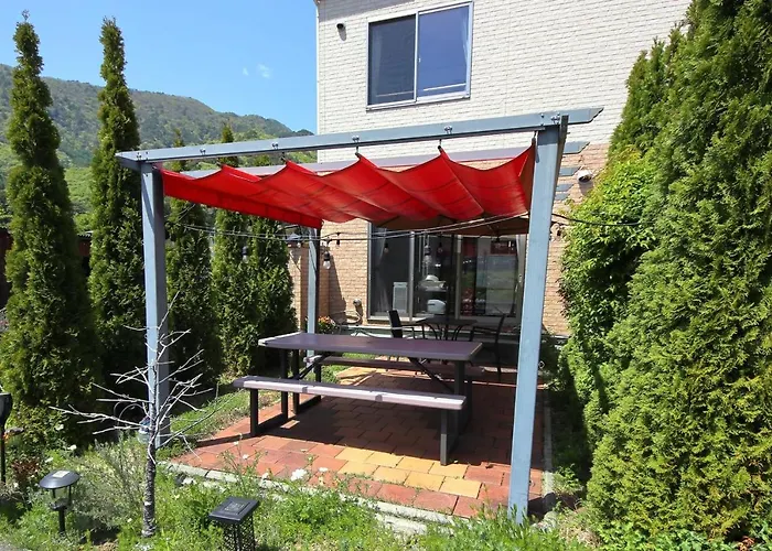 Cottage Pastorale
