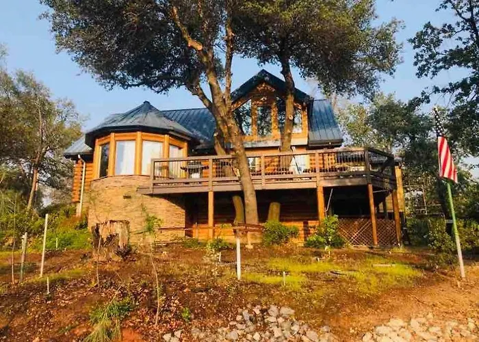 The Happy Bear Lodge