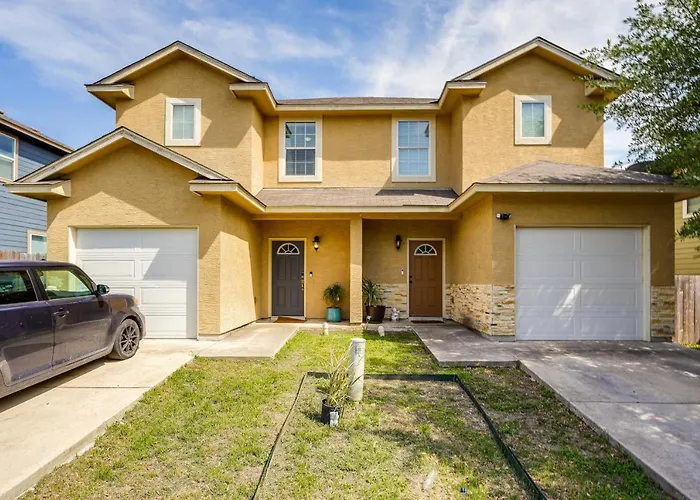 San Antonio Townhome ~ 2 Mi To Aquarium!
