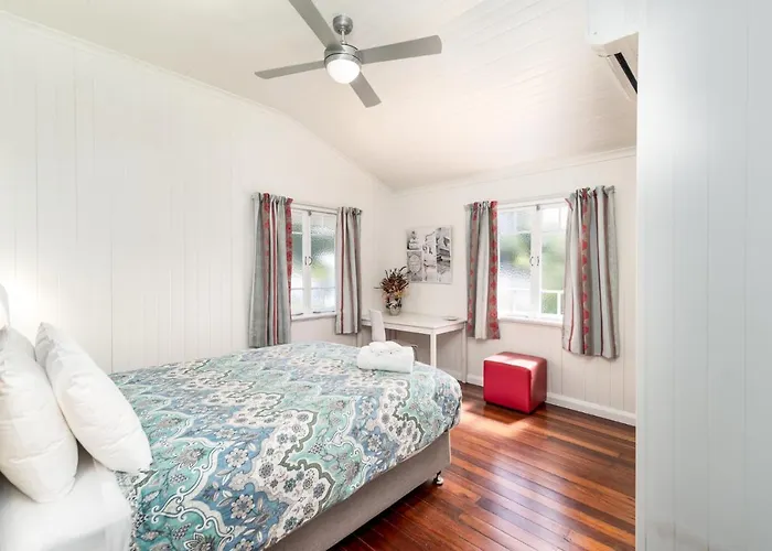 Bank House Tamborine Mountain