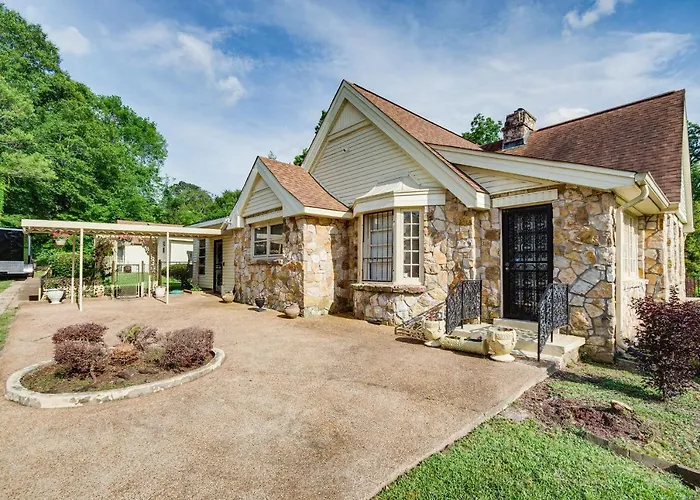 Cozy Jackson Vacation Rental < 1 Mi To University