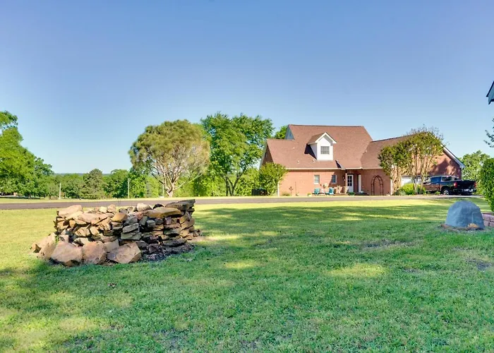 Peaceful Country Home In Serene Setting With Yard