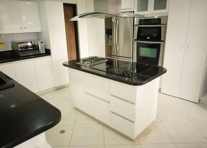 El Poblado/Elegante/Confortable/Ac/Jacuzzi/Billar