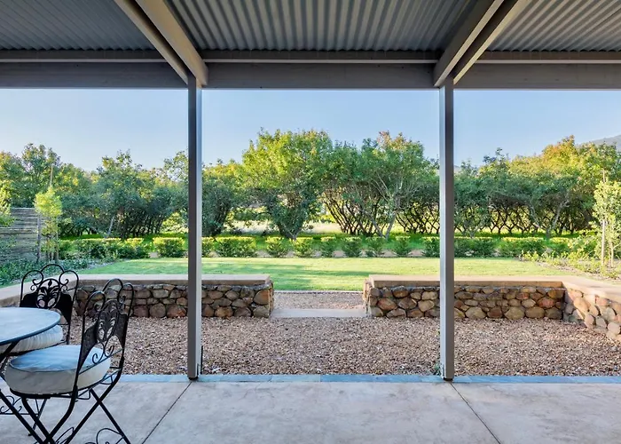 La Chataigne Wines & Guest Cottages