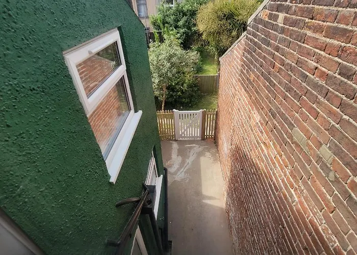 Pea Cottage Dog Friendly And 5 Mins To Beach