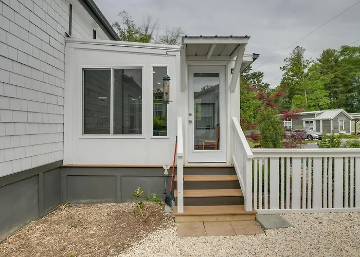 Flat Rock Tiny Home: Bbq-Ready Patio & Pool Access