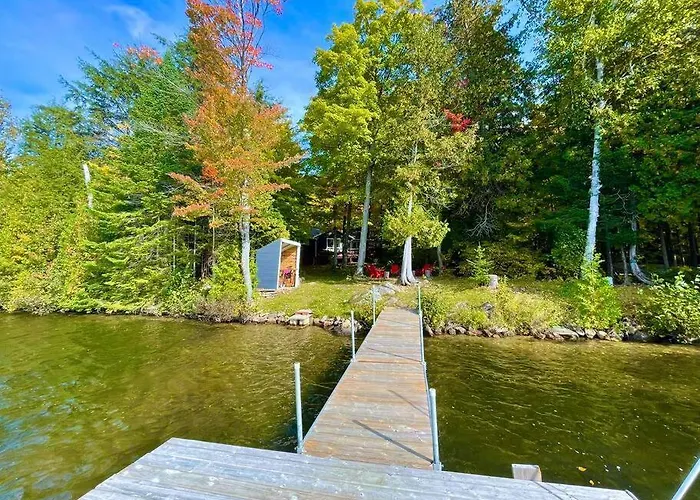 Dawson Loop Inn 3Br Lakefront Chalet Style Cottage
