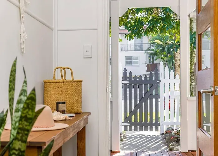 Shirley Beach House: Byron Bay's Pet-Friendly Coastal Retreat