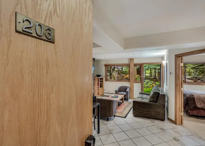Laurelwood Condominiums 203