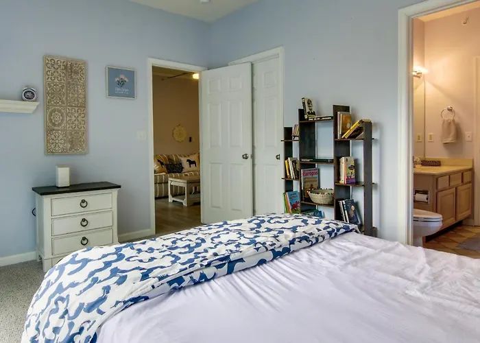 Condo W/ Pool Access ~ 2 Mi To Rehoboth Beach!