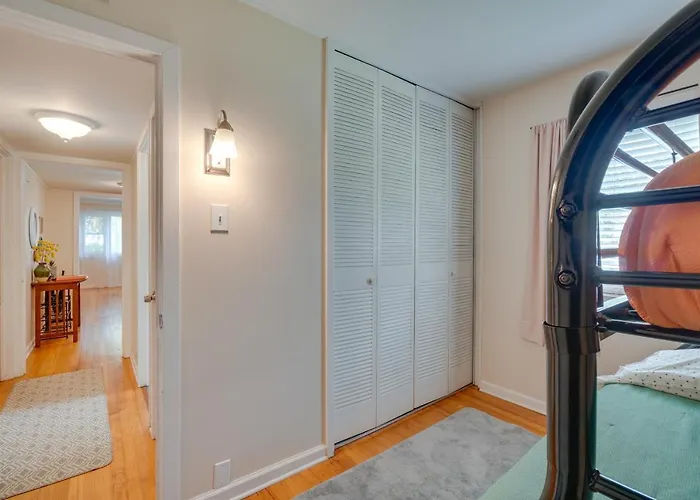 Oak Ridge Retreat W/ Porch < 1 Mi To Downtown