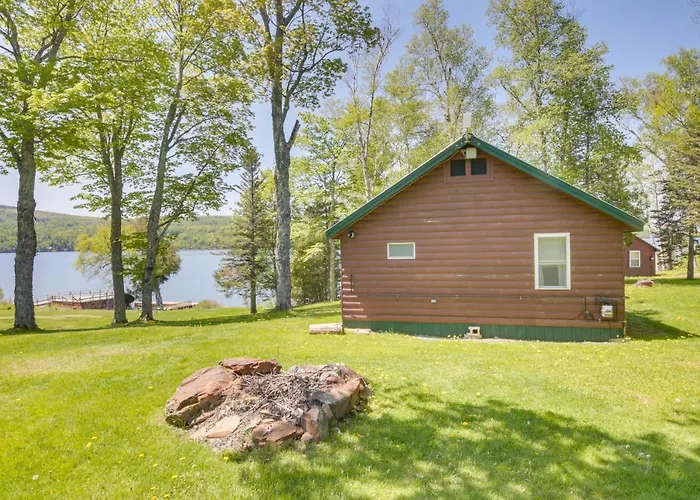 8 Mi To Saddleback Ski Area: Cabin W/ Fire Pit