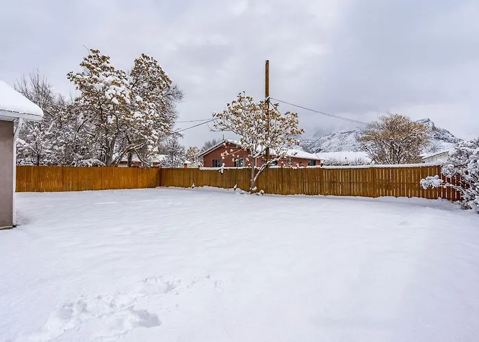 Modern Home Near Uvu And Byu With Hot Tub And Mountain Views