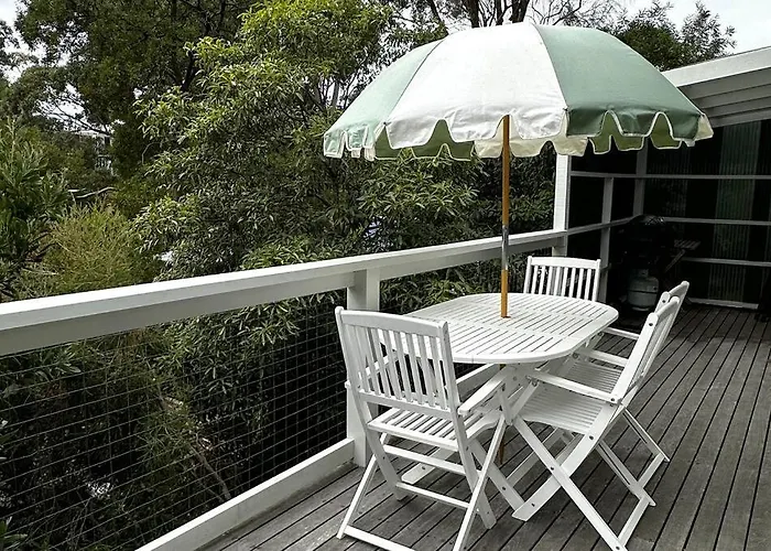 Seaview Treehouse - Three Minute Walk To The Beach