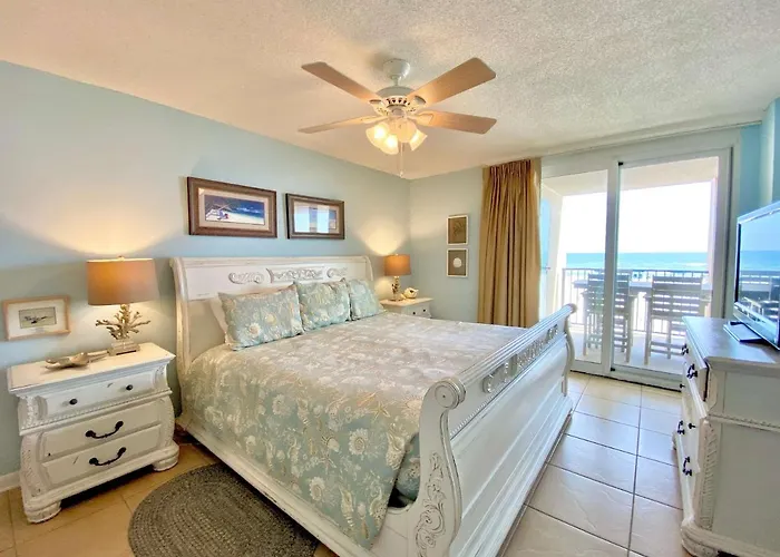 Wind Drift 102S: Beachfront Condo with Pools and Tennis