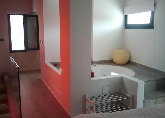 LOS PUENTES casa con jacuzzi para 2