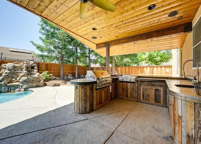 California Vacation Rental W/ Private Pool & Patio