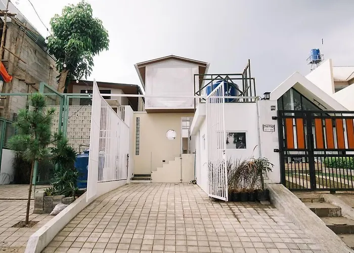 Hi-Bear Nation Villa Near Lembang Zoo