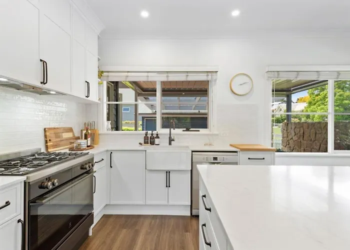 Countryside Luxe - 5 Minute Drive To The Beach!