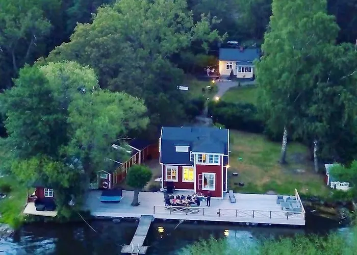 Waterfront House With Jacuzzi & Jetty In Stockholm