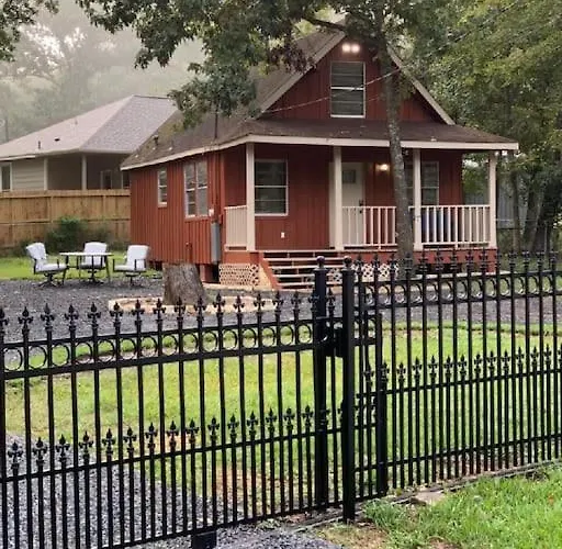 The Cedar Shack Near Lake Conroe