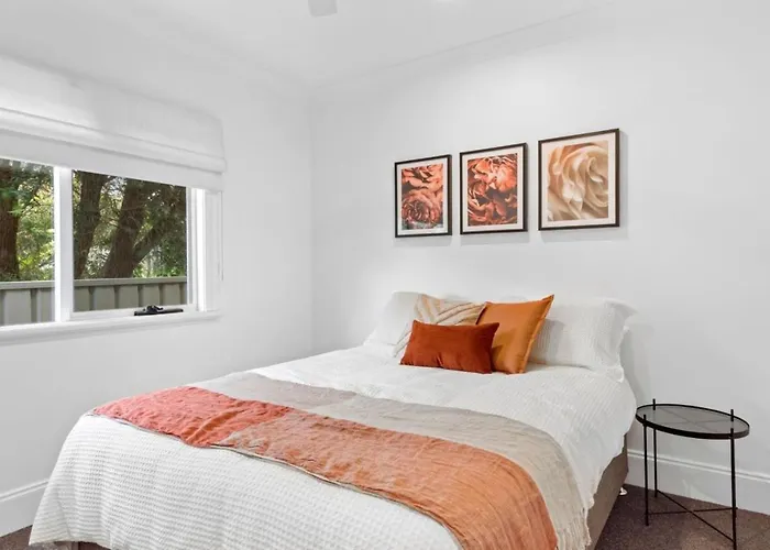 Countryside Luxe - 5 Minute Drive To The Beach!