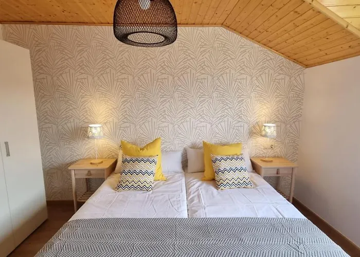 Preciosa Villa de 5 dormitorios Rias Bajas